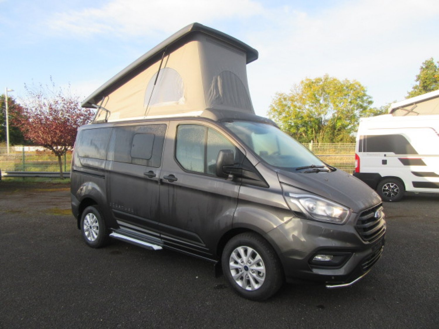Antoine Caravanes et Camping Car - Burstner Copa BVA 2022 à 61 778 €