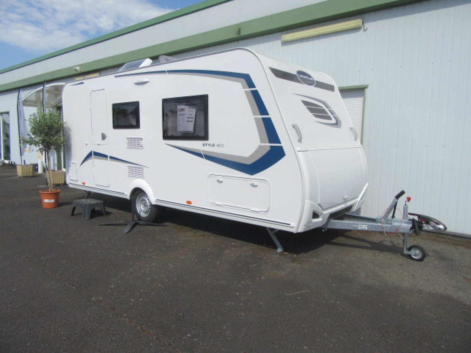 Antoine Caravanes et Camping Car - Caravelair ALBA STYLE 460 à 22 170 €