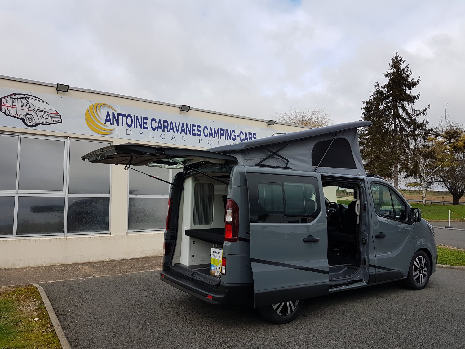 Antoine Caravanes et Camping Car - Adria ACTIVE PRO à 73 810€