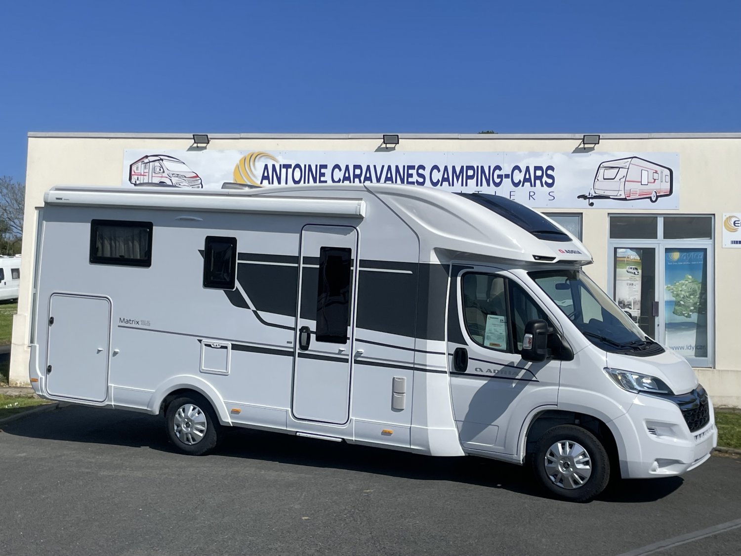 Antoine Caravanes et Camping Car - Adria MATRIX AXESS 650 SC à 76 990 €