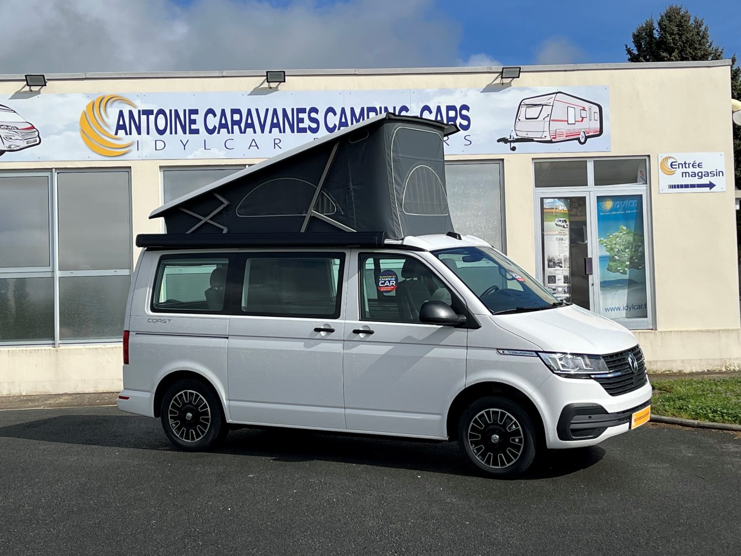 Antoine Caravanes et Camping Car - Volkswagen CALIFORNIA COAST 6.1 à 84 900 €