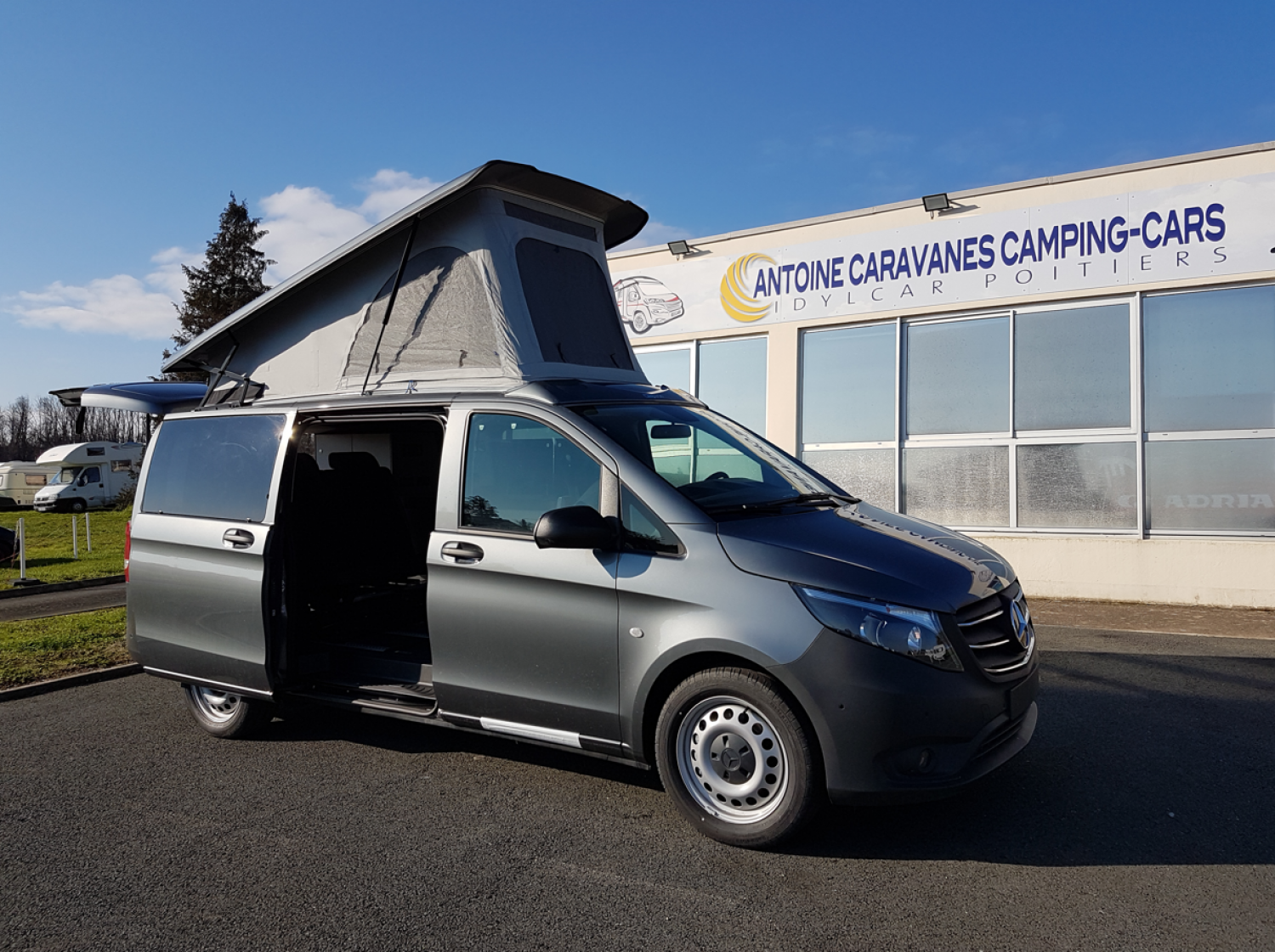 Antoine Caravanes et Camping Car CAMPSTAR Campster