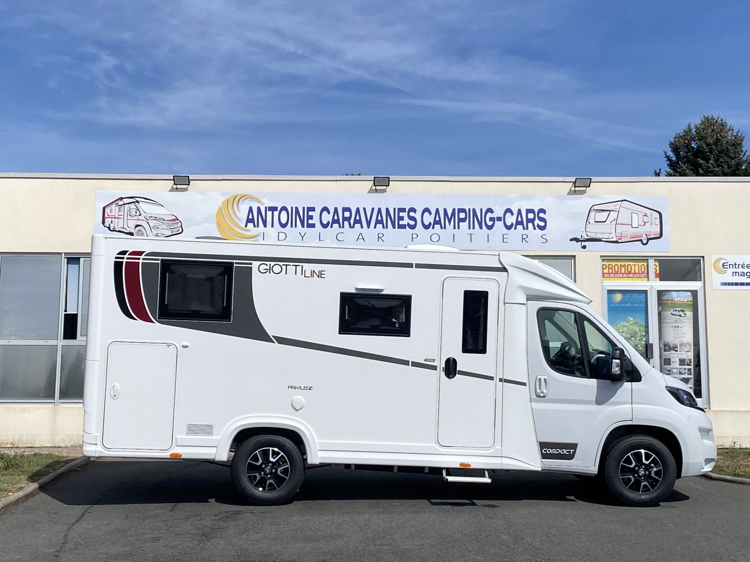 Antoine Caravanes et Camping Car - Giottiline Compact c 66 à 67 096€