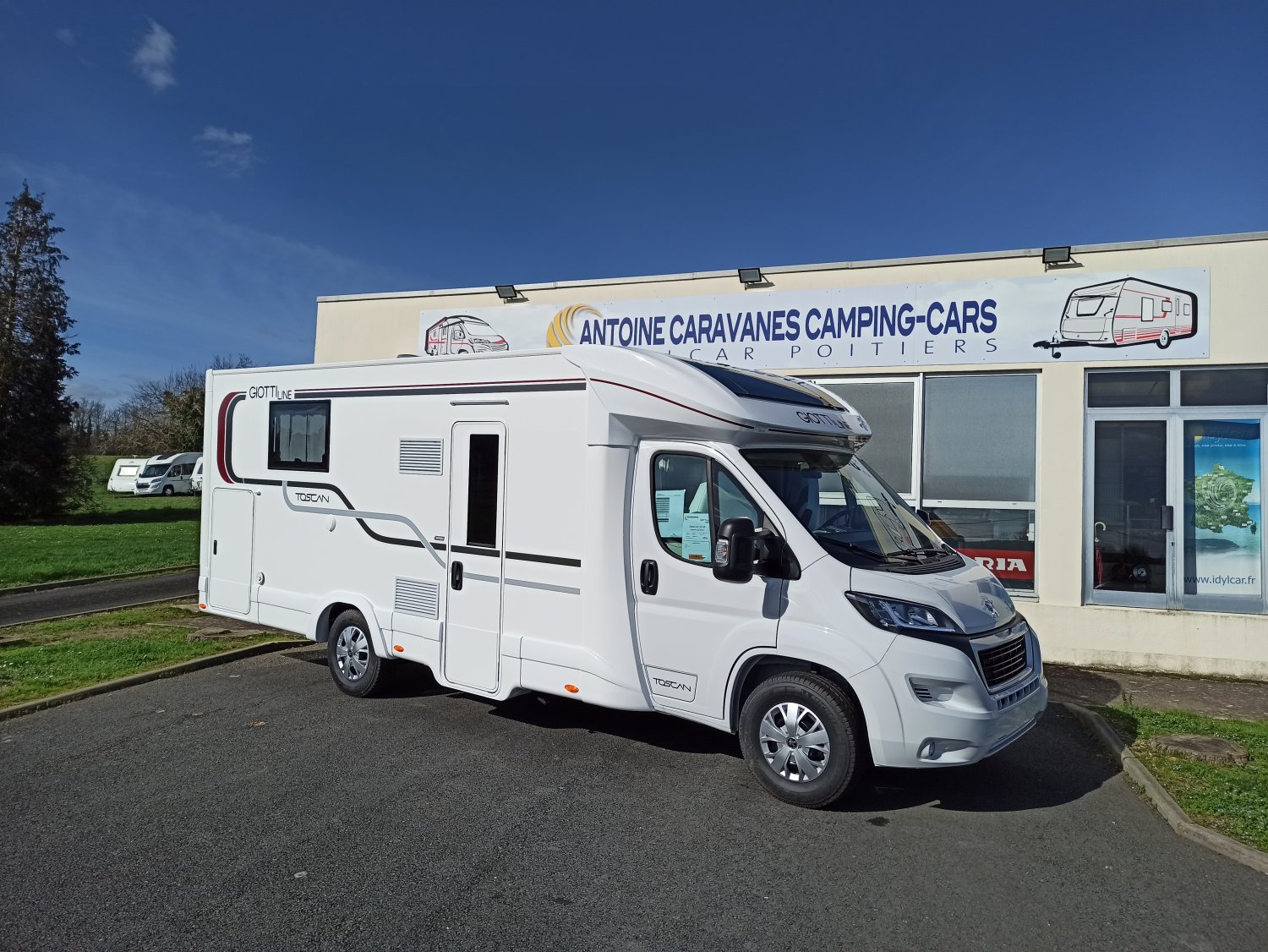 Antoine Caravanes et Camping Car - Giottiline TOSCAN 74 NF à 76556