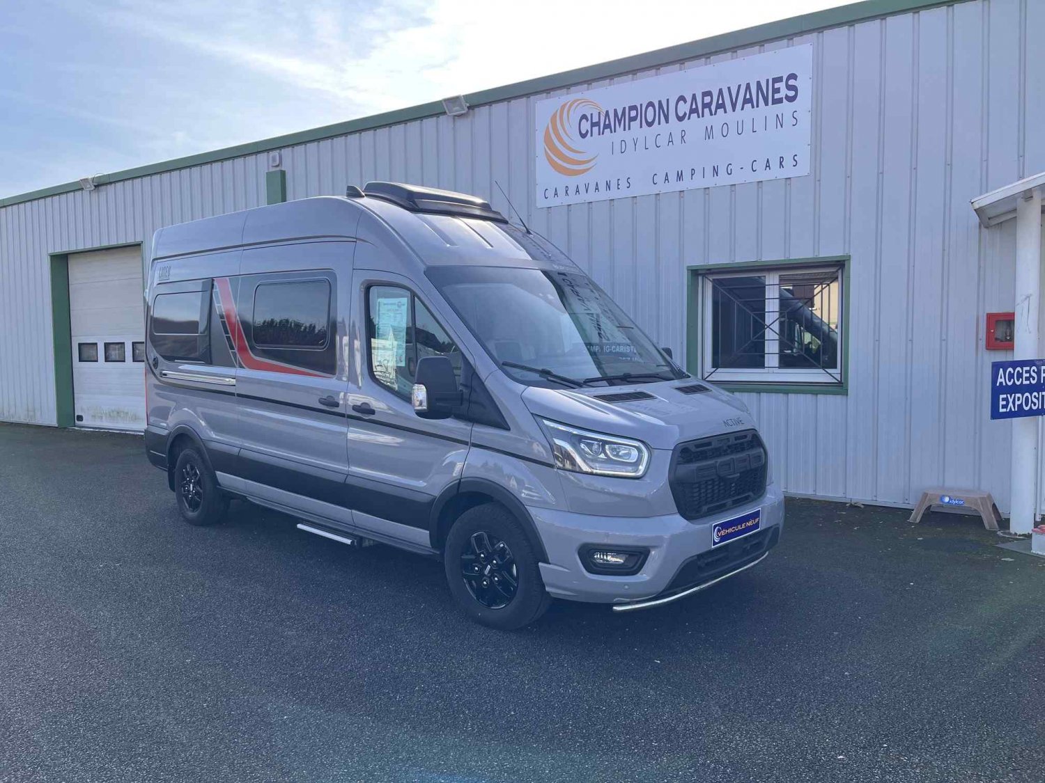 Antoine Caravanes et Camping Car - Burstner LINEO C590 à 65 900 €
