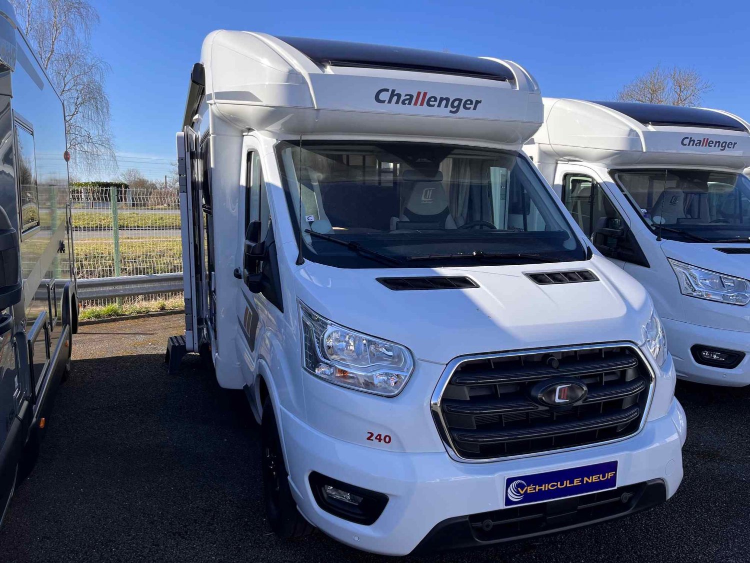 Antoine Caravanes et Camping Car - Challenger 240 ETAPE EDITION à 73 490 €