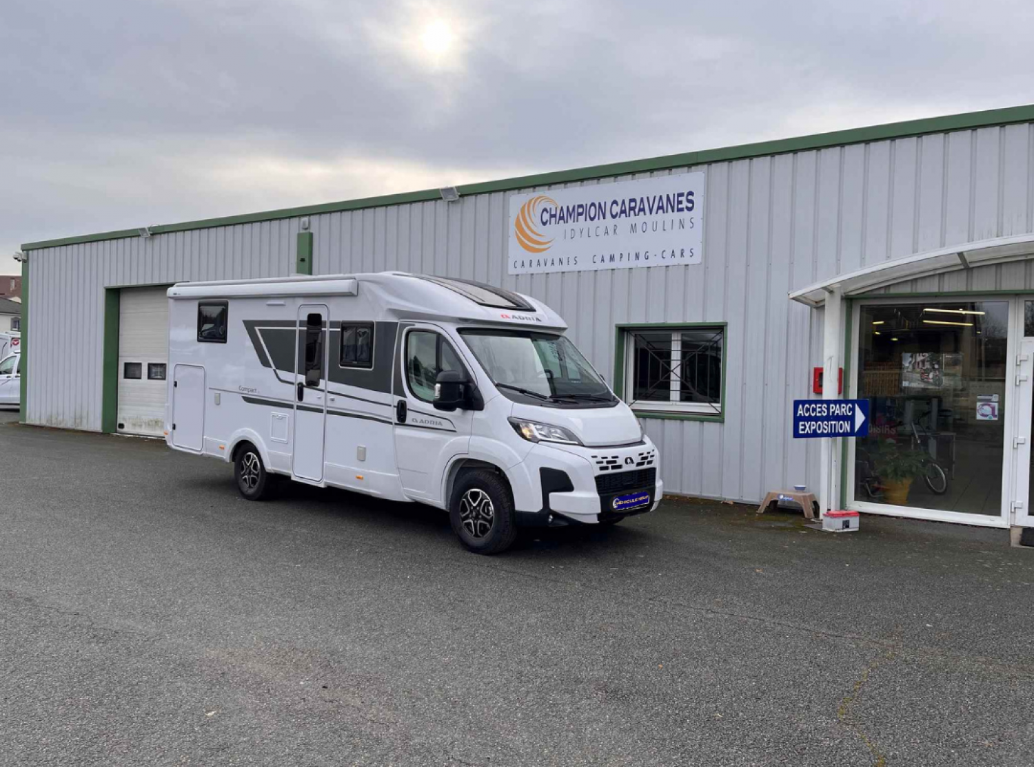 Antoine Caravanes et Camping Car - Adria MATRIX COMPACT DL à 81 240 €