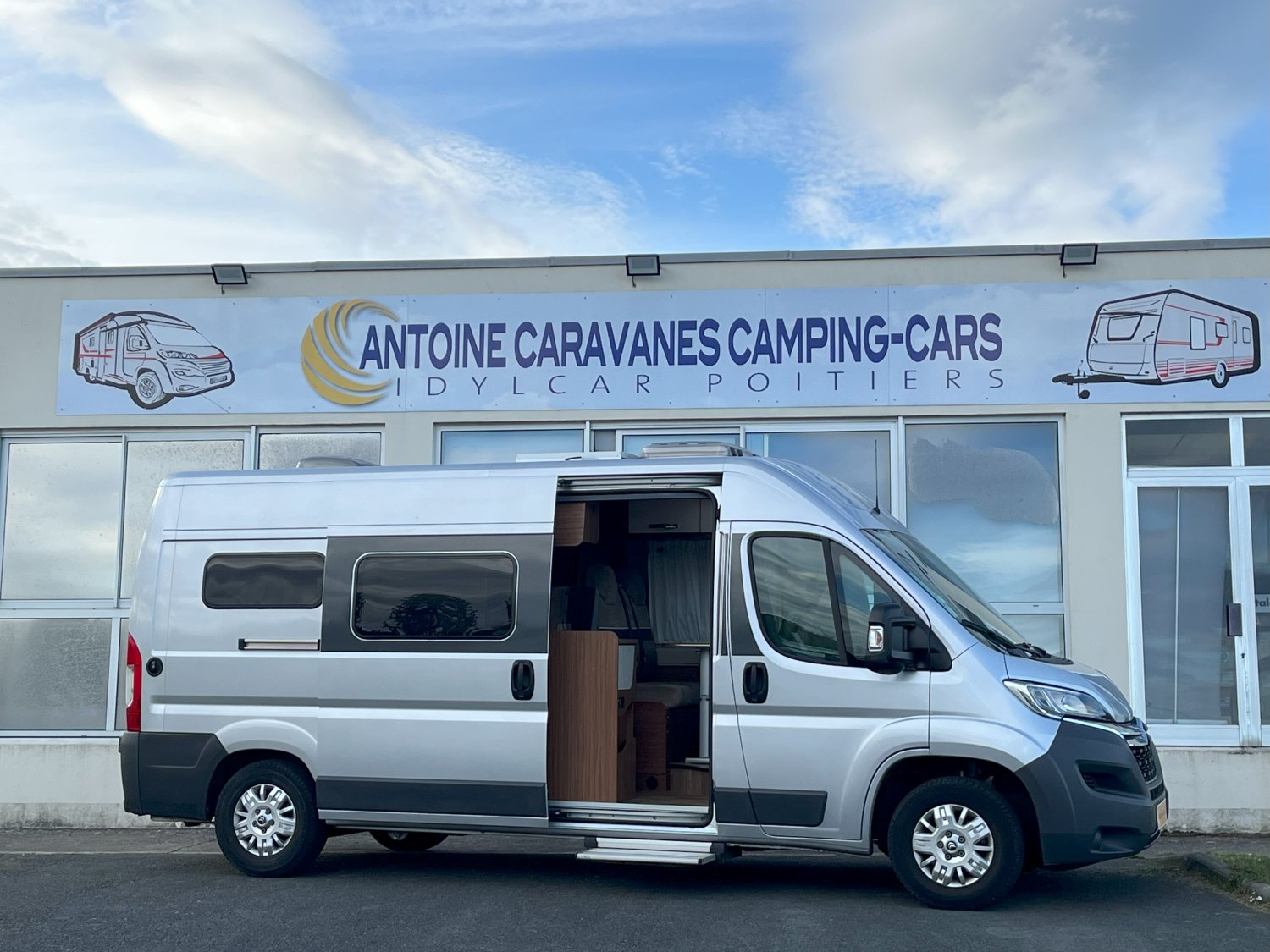 Antoine Caravanes et Camping Car - Globecar Globescout plus à 42 900€