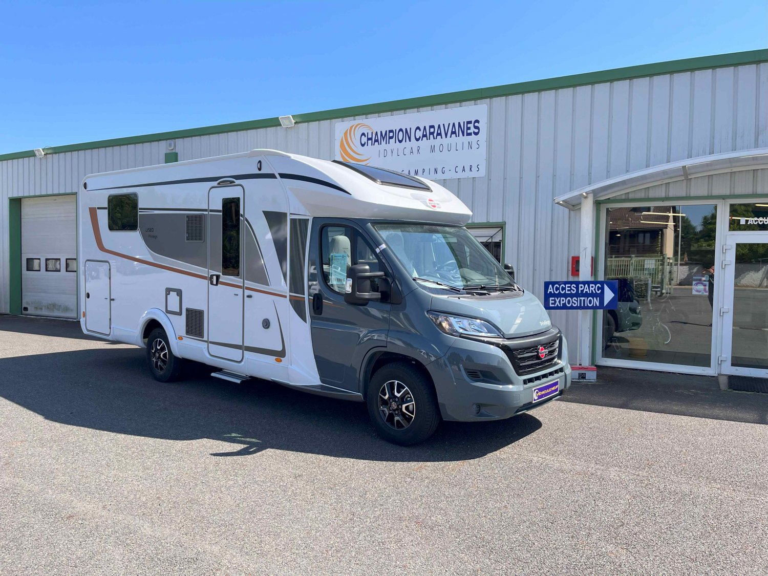 Antoine Caravanes et Camping Car - Burstner LYSEO TD 736 PRIVILEGE à 89 330 €