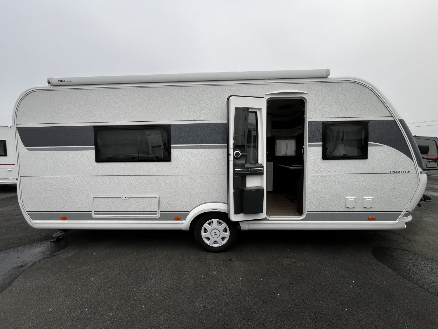 Antoine Caravanes et Camping Car - Hobby PRESTIGE 560 WLU à 34 990€€