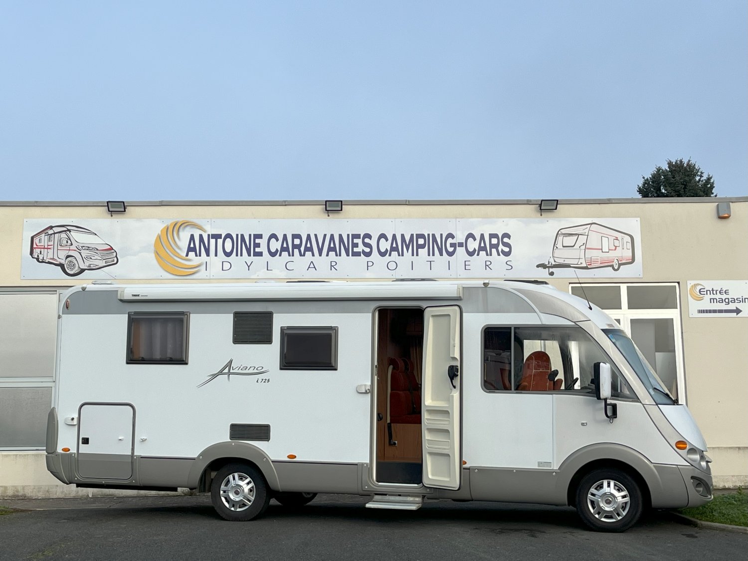 Antoine Caravanes et Camping Car - Burstner AVIANO I 725 à 39 900€€