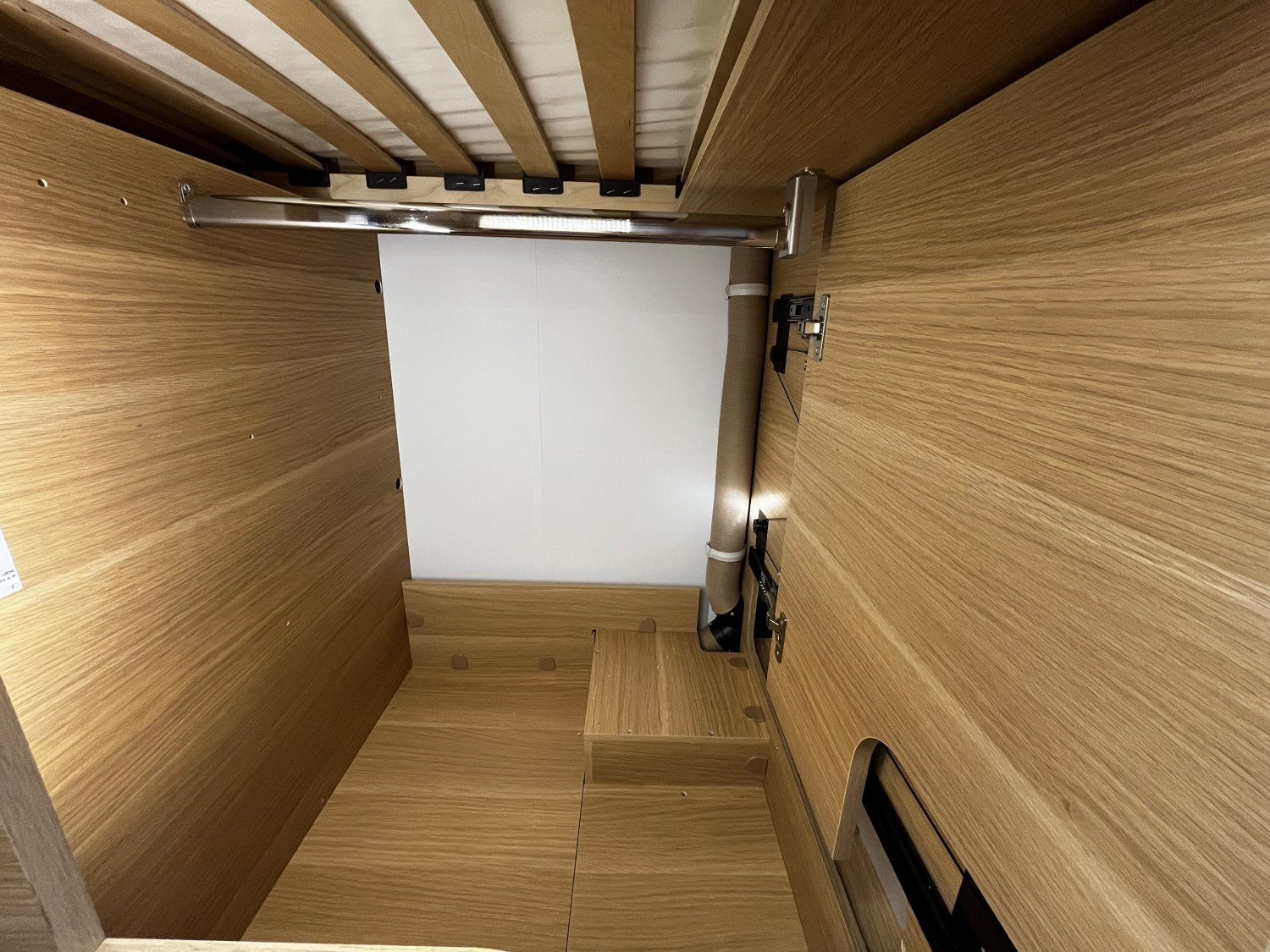 Antoine Caravanes et Camping Car MATRIX 650 DL 60th Adria