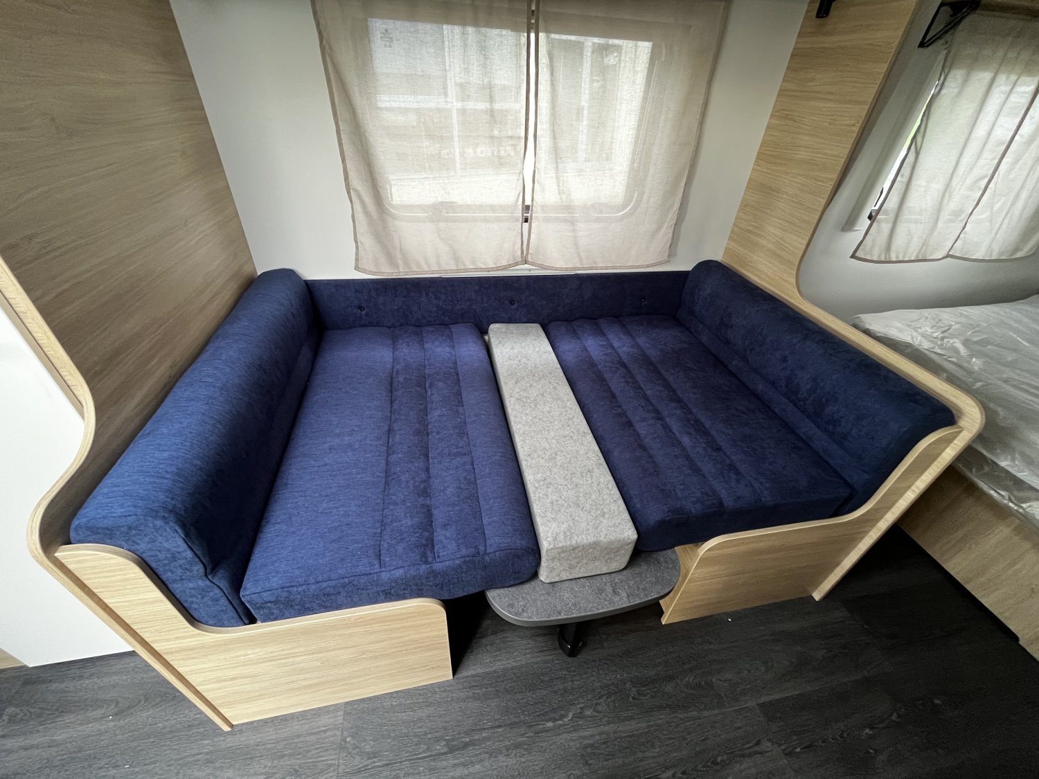 Antoine Caravanes et Camping Car EASY 460 CP Sterckeman