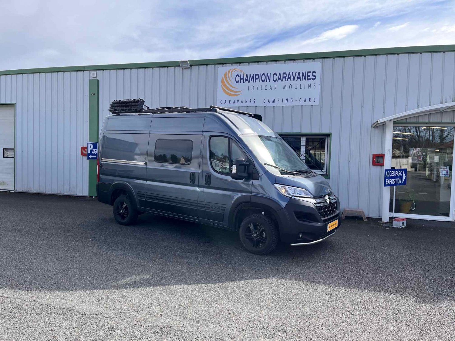 Antoine Caravanes et Camping Car - Burstner BURSTNER CAMPEO C 540 4*4 à 72 100 €