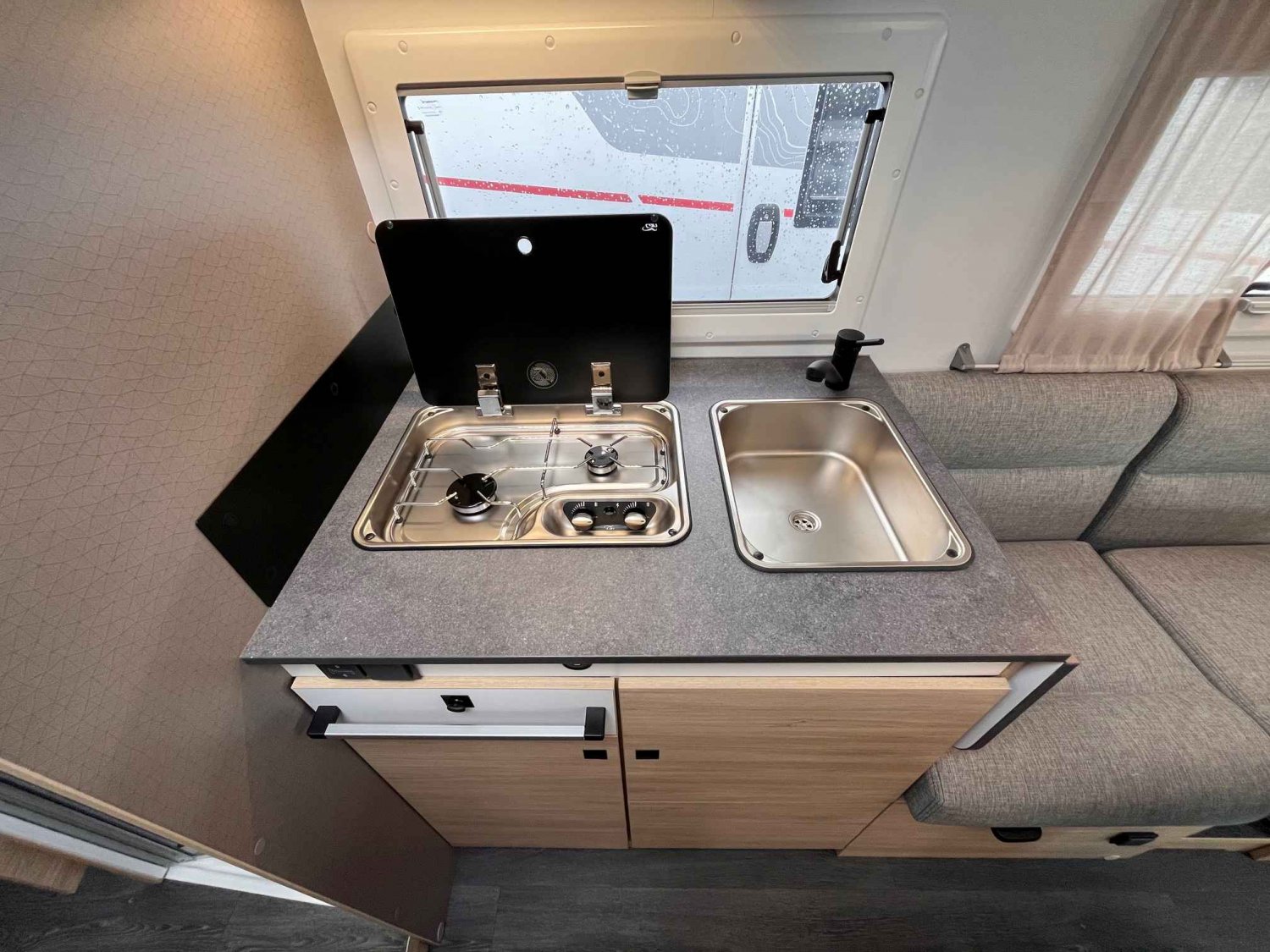 Antoine Caravanes et Camping Car CHALLENGER 318 ANNIVERSAIRE Challenger