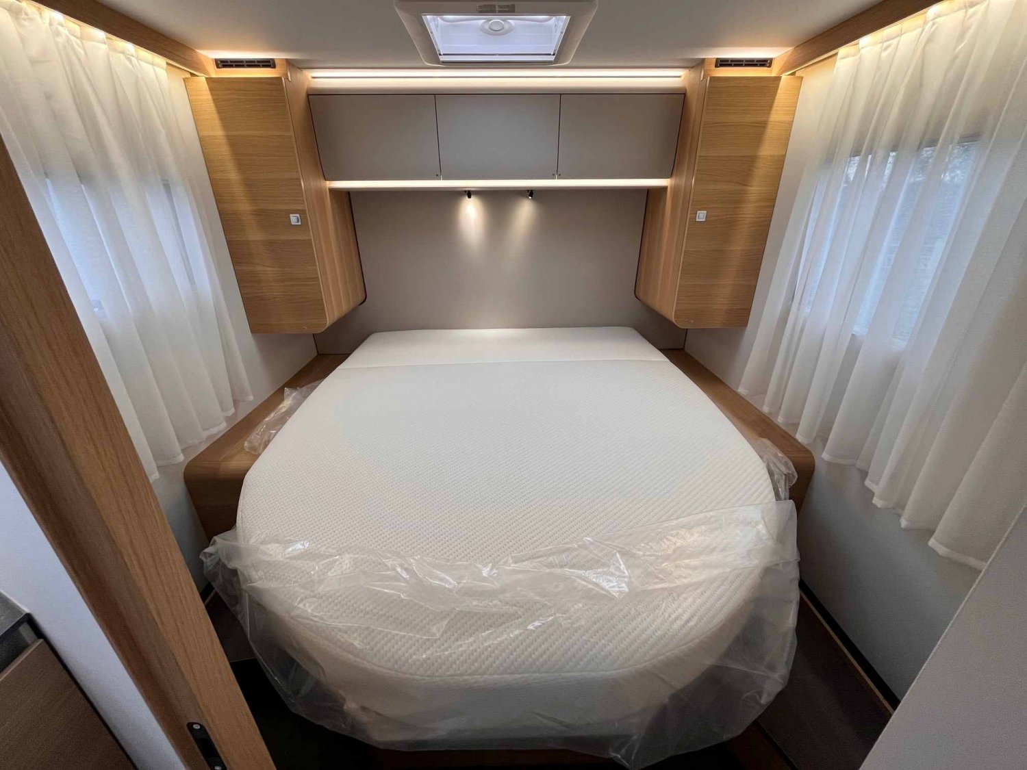 Antoine Caravanes et Camping Car Matrix Axess 650 DL Adria