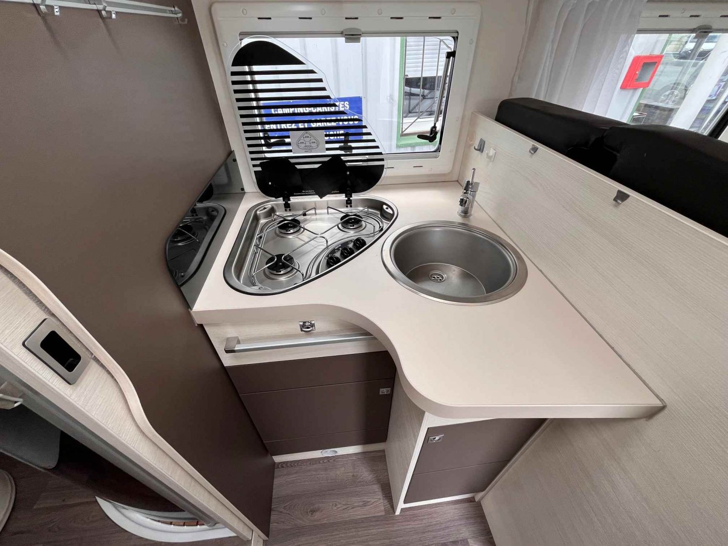 Antoine Caravanes et Camping Car QUARTZ 288 EB Challenger