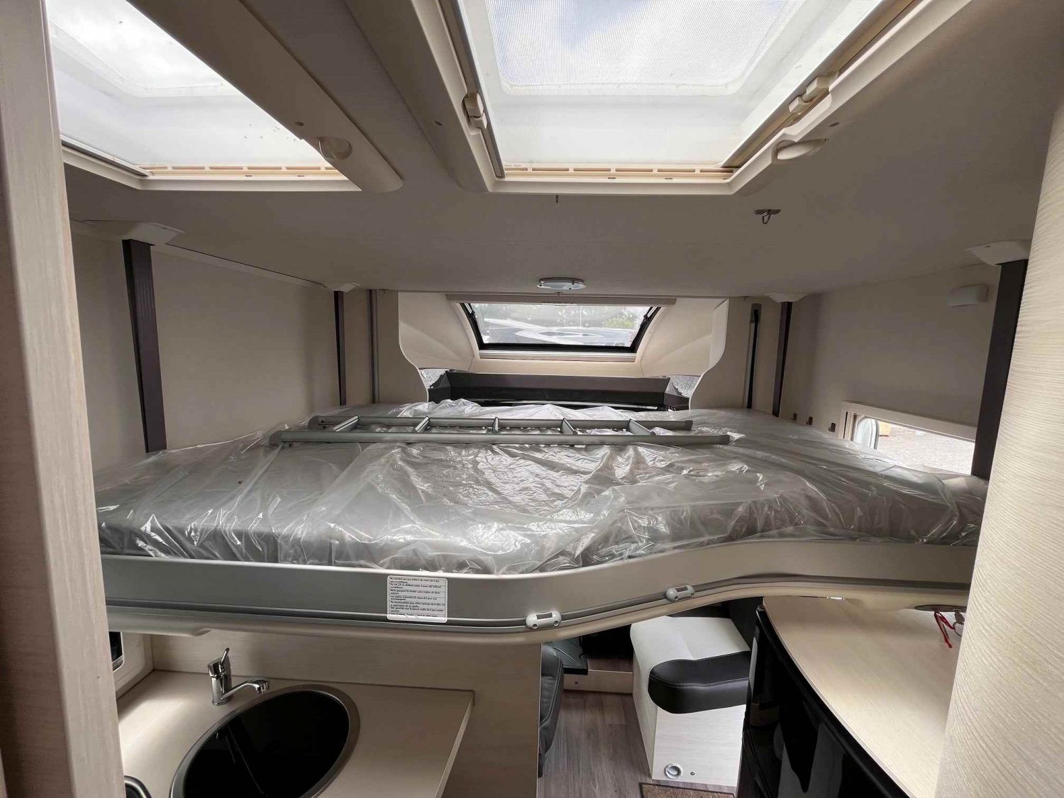 Antoine Caravanes et Camping Car QUARTZ 288 EB Challenger