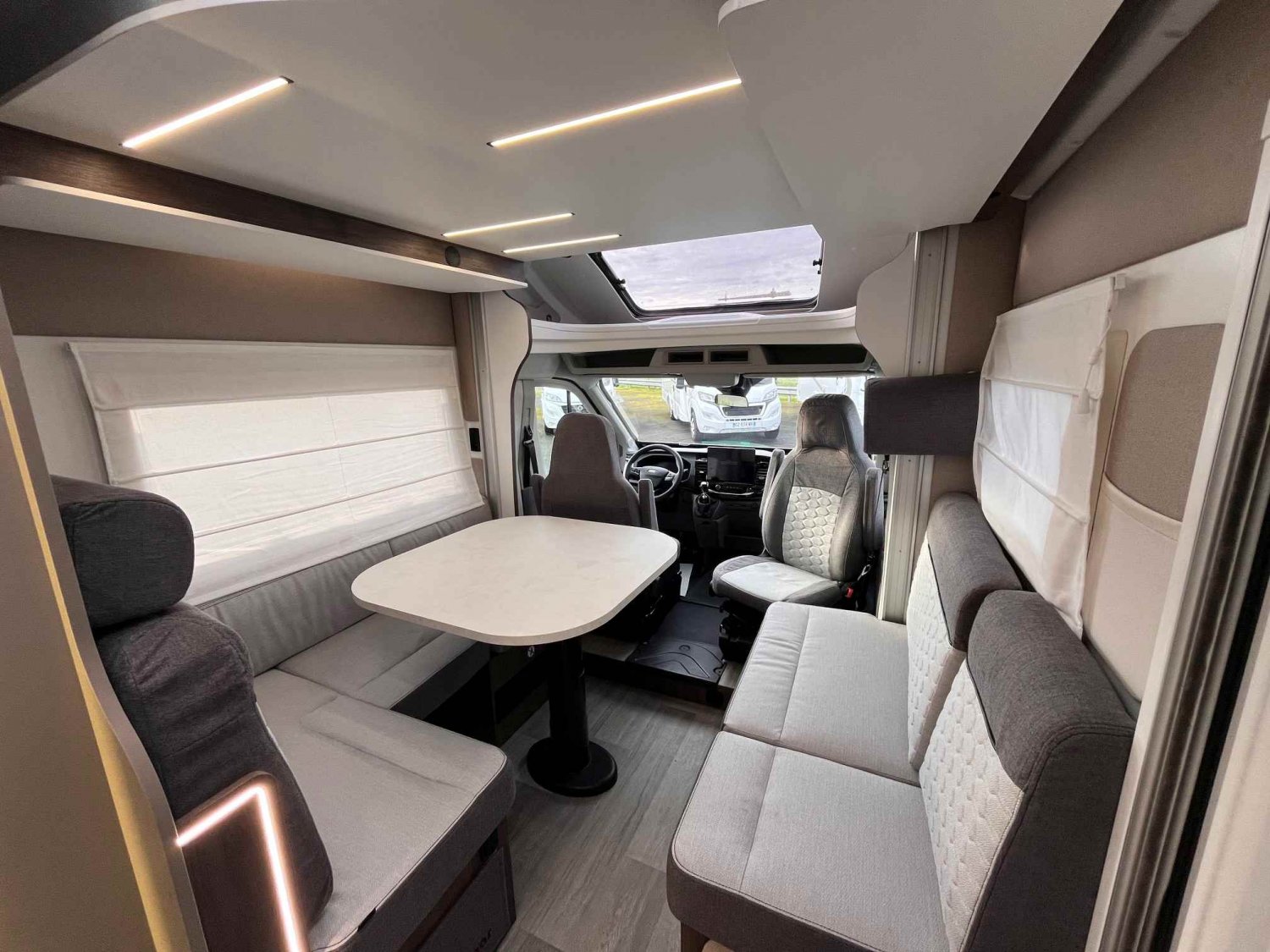 Antoine Caravanes et Camping Car BENIMAR TESSORO 483 Benimar