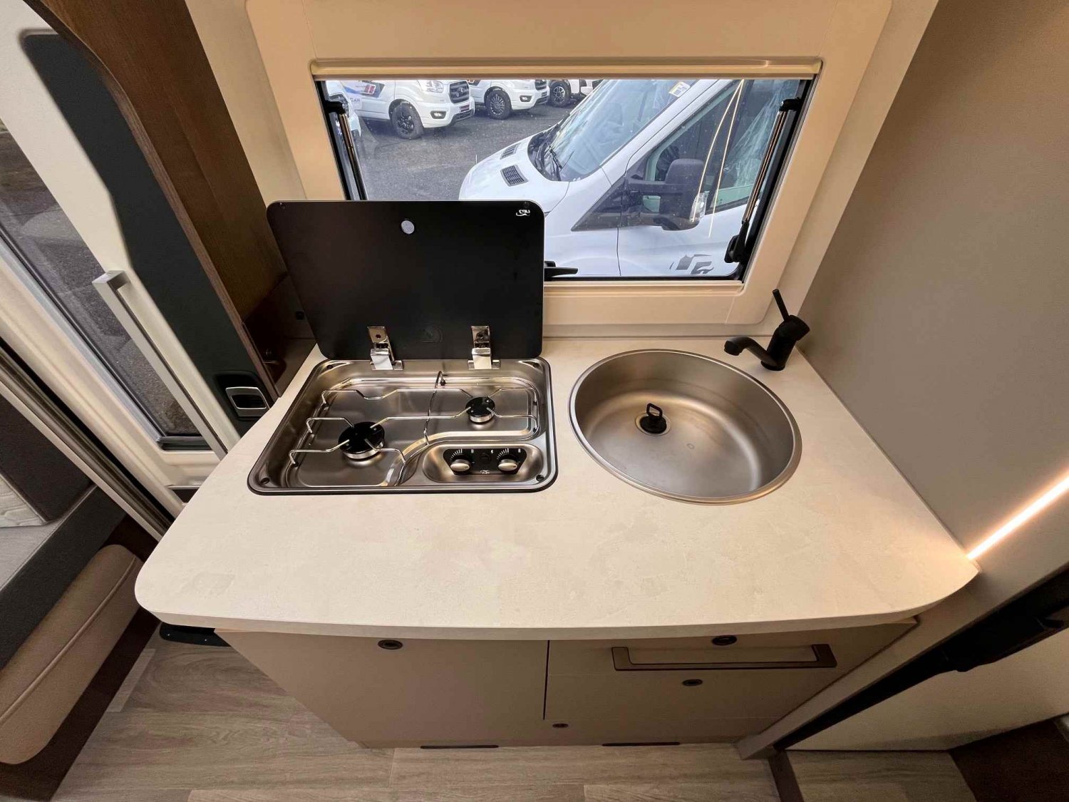 Antoine Caravanes et Camping Car BENIMAR TESSORO 483 Benimar