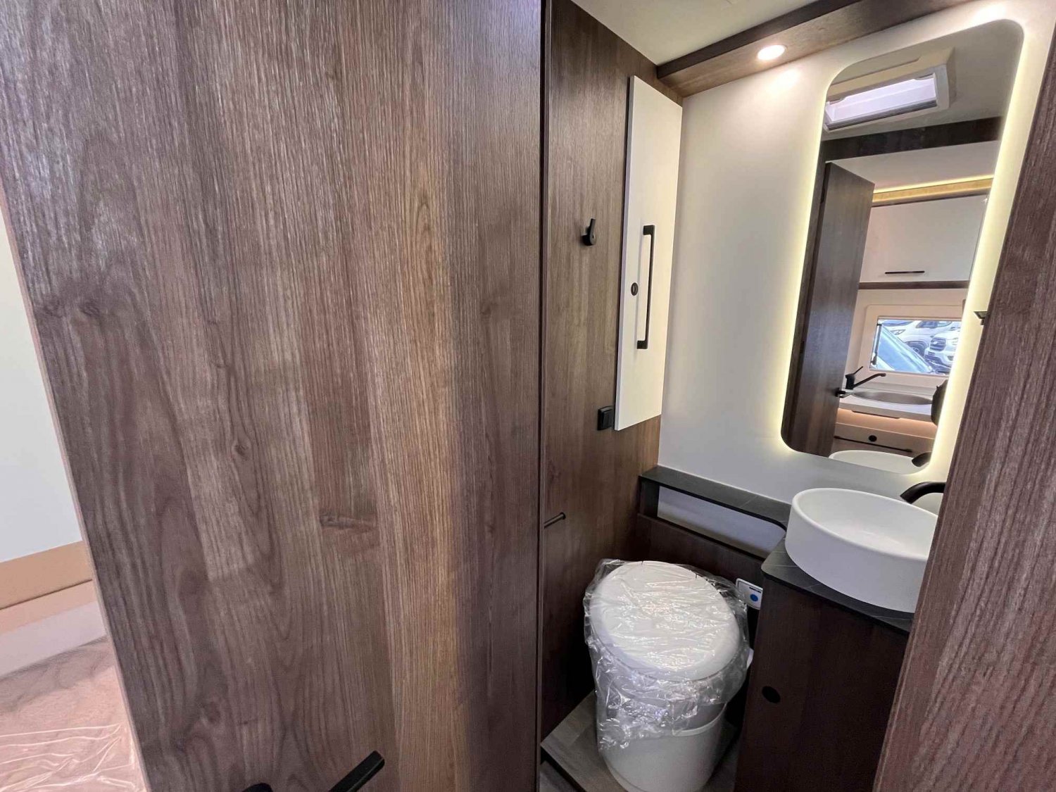 Antoine Caravanes et Camping Car BENIMAR TESSORO 483 Benimar