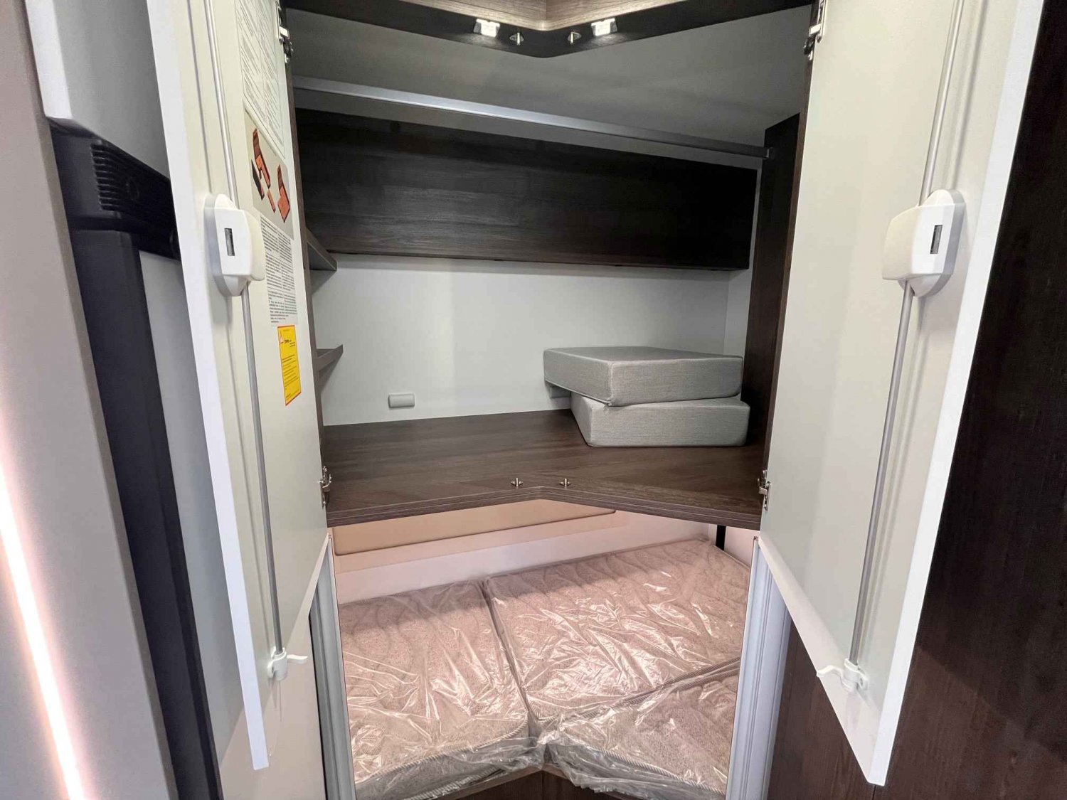 Antoine Caravanes et Camping Car BENIMAR TESSORO 483 Benimar