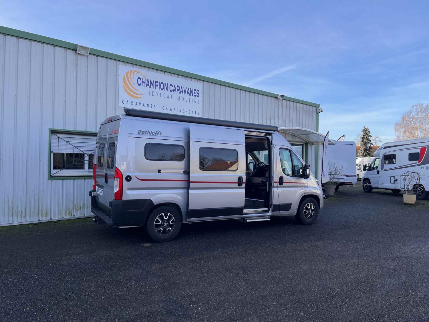 Antoine Caravanes et Camping Car DETHLEFFS GLOBETRAIL CVD 600 S Dethleffs