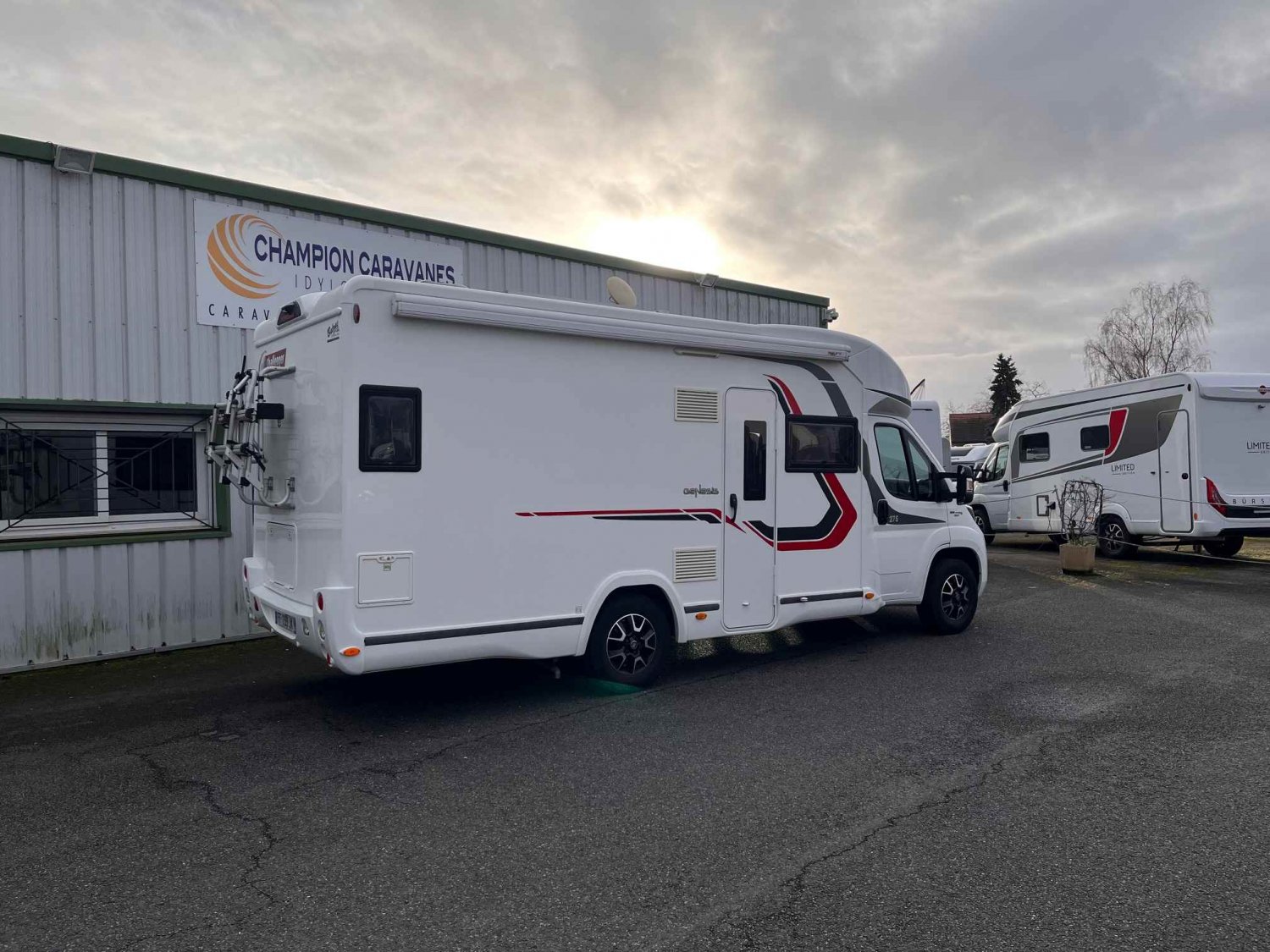 Antoine Caravanes et Camping Car GENESIS 275 Challenger
