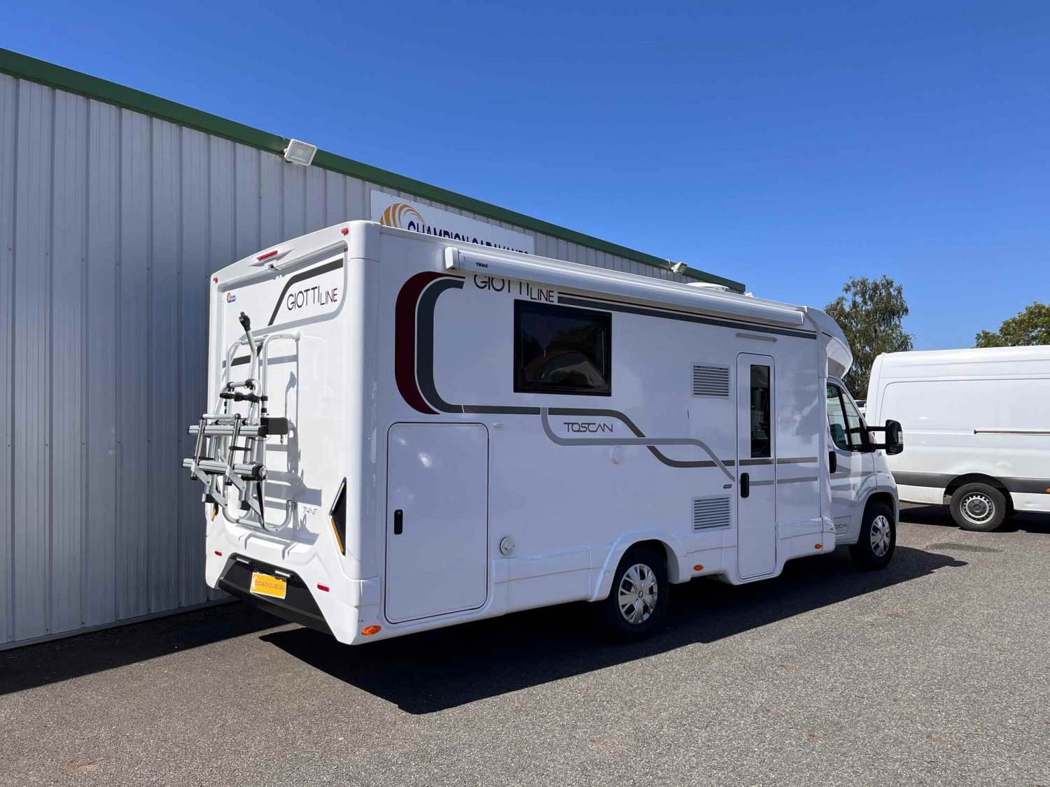 Antoine Caravanes et Camping Car GIOTTILINE TOSCAN 74 NF Giottiline