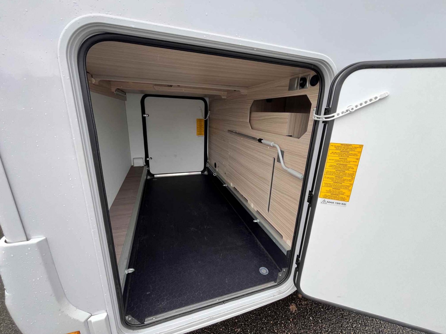 Antoine Caravanes et Camping Car COMPACT DL Adria