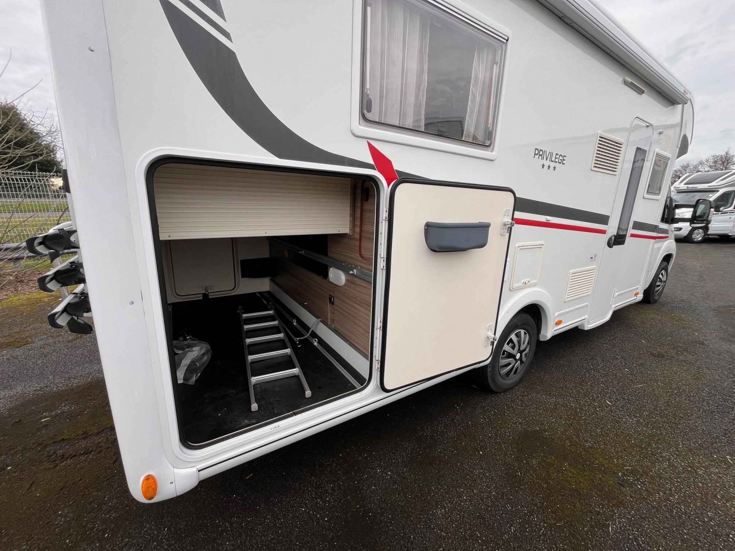 Antoine Caravanes et Camping Car 720 LC PRIVILEGE Autostar