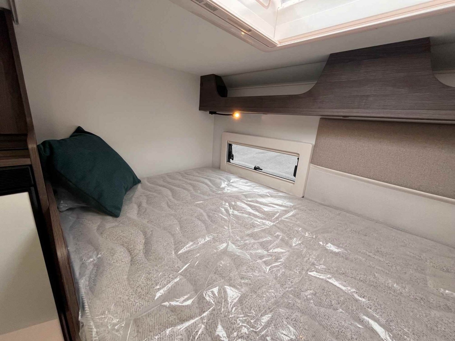 Antoine Caravanes et Camping Car TESSORO 425 Benimar