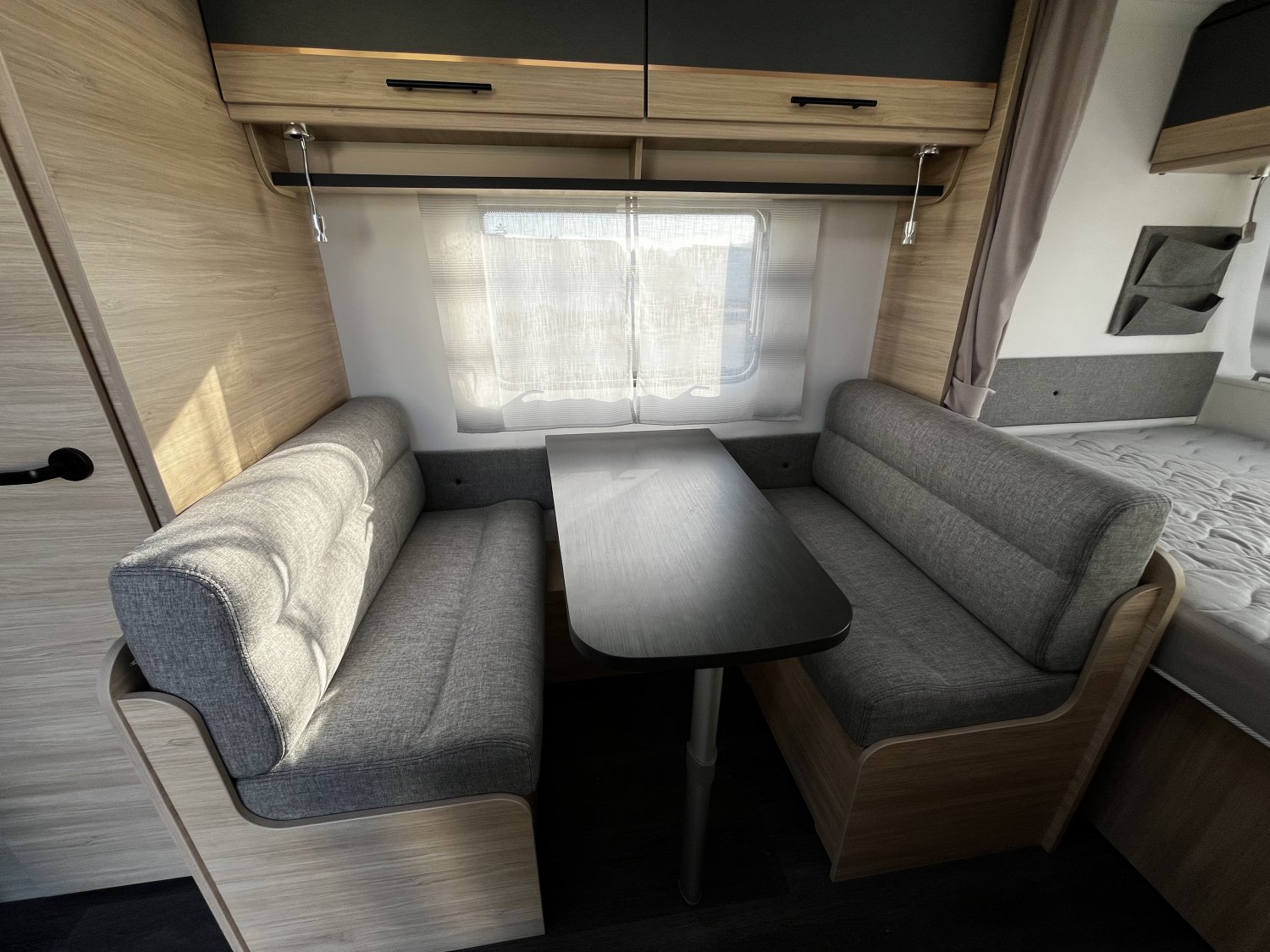 Antoine Caravanes et Camping Car COMFORT 420 CP Sterckeman