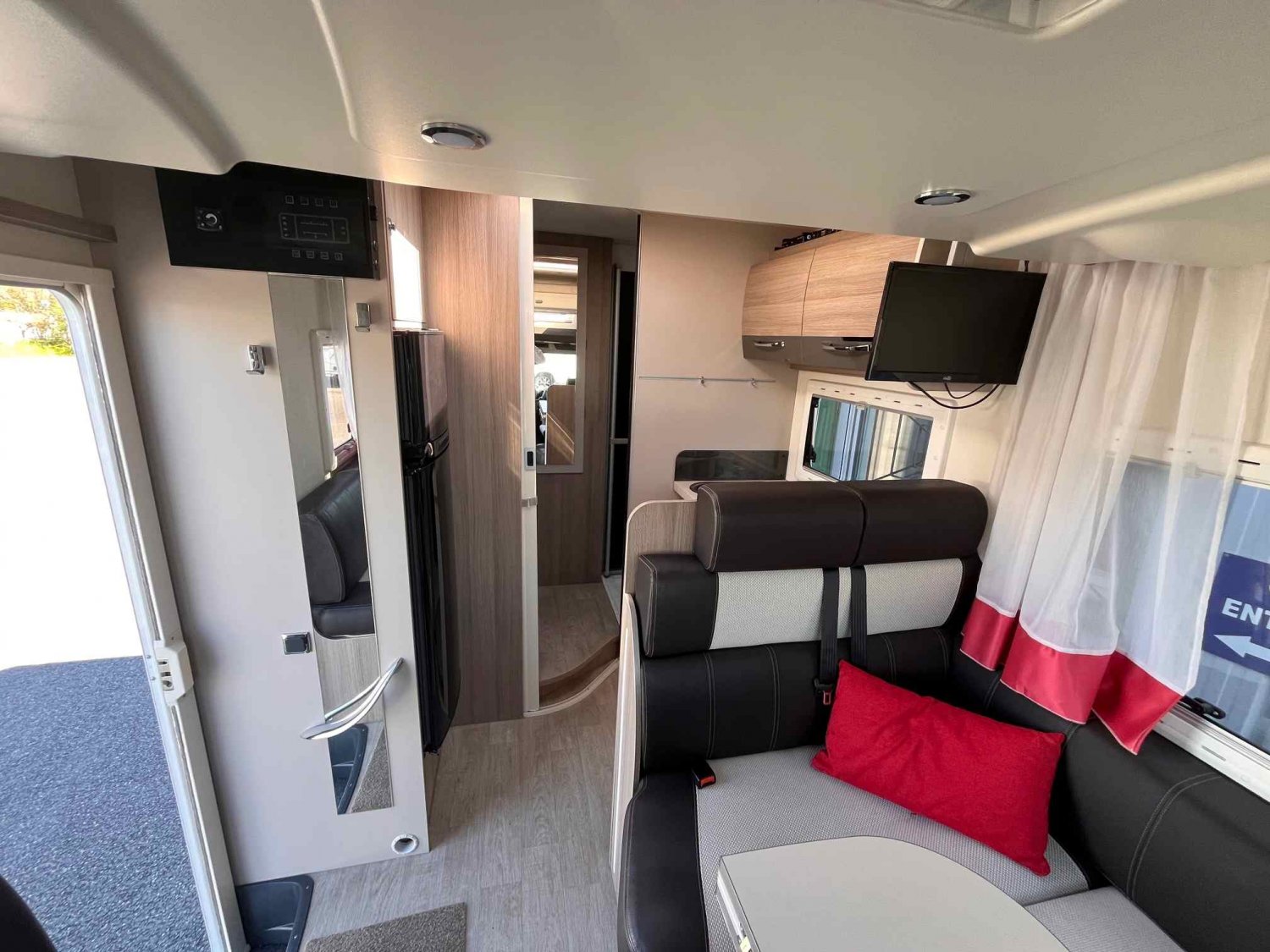 Antoine Caravanes et Camping Car GENESIS 290 Challenger