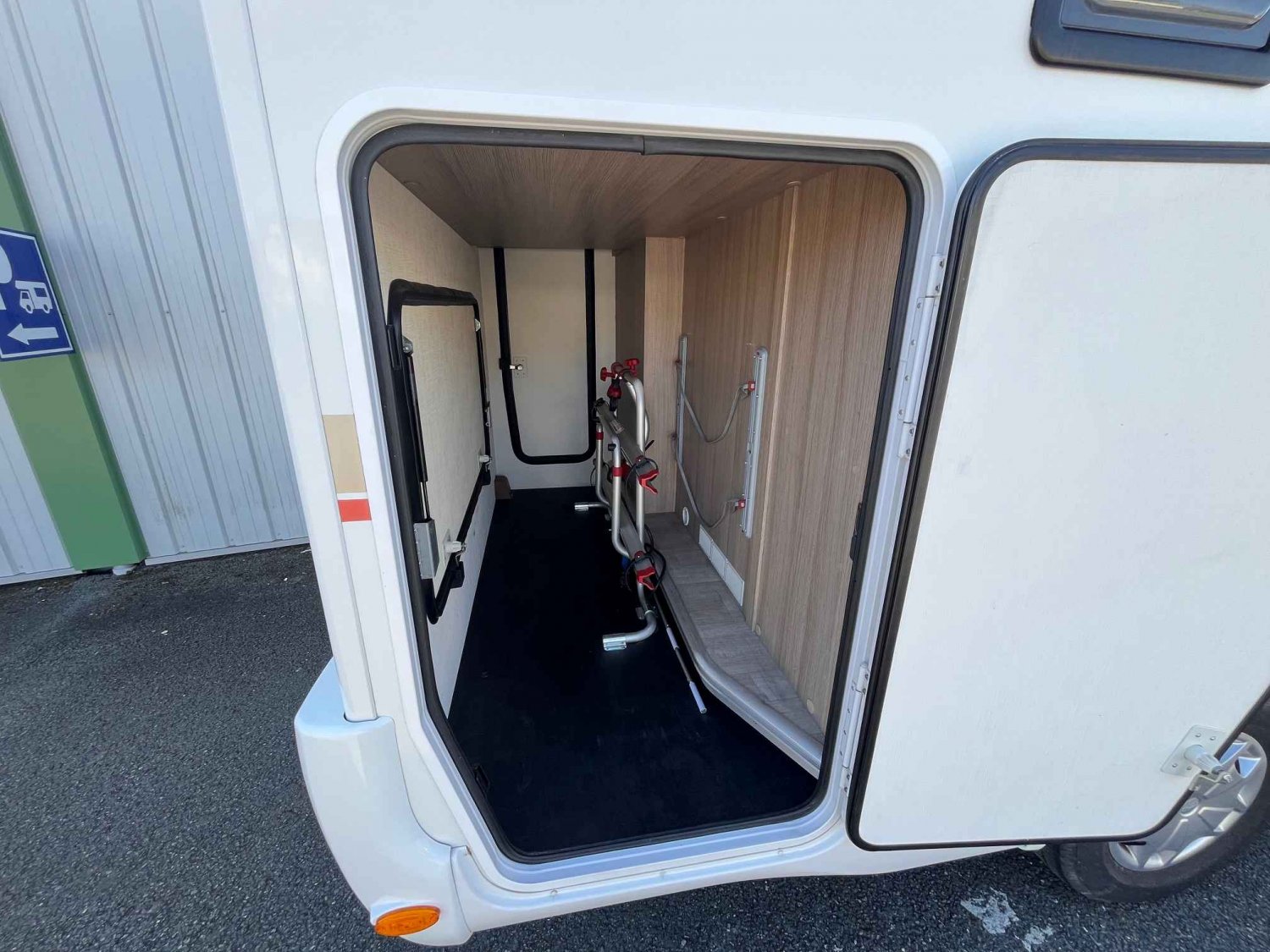 Antoine Caravanes et Camping Car GENESIS 290 Challenger