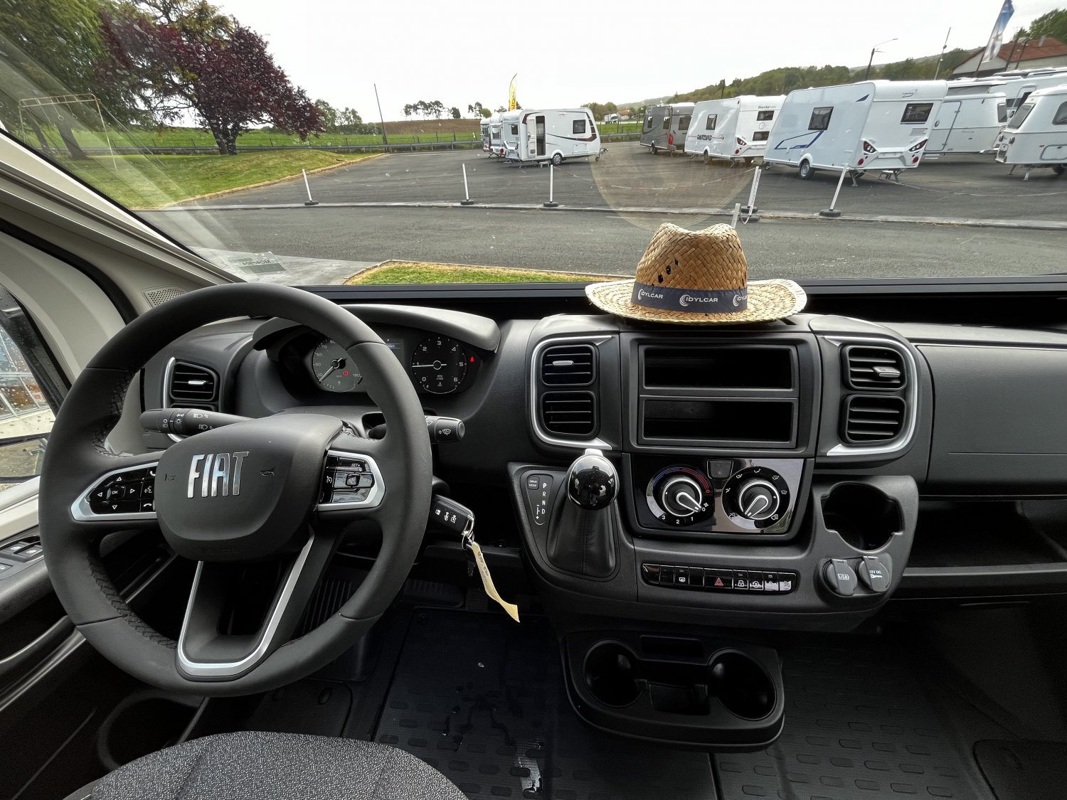 Antoine Caravanes et Camping Car R602A Randger