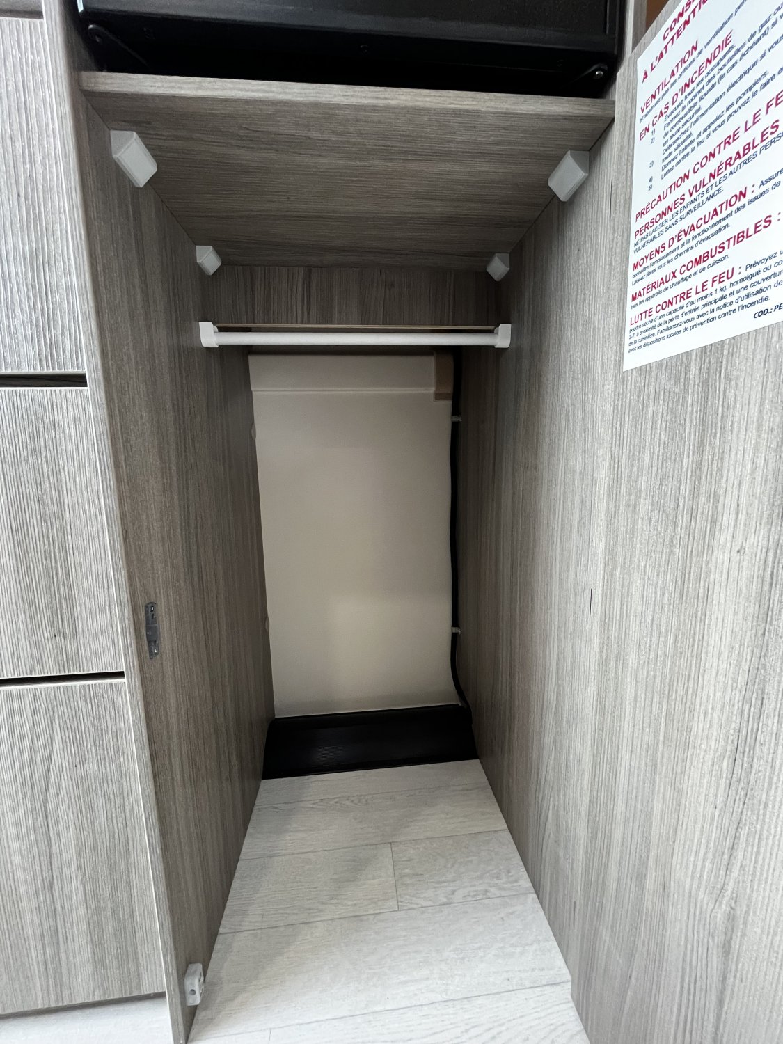 Antoine Caravanes et Camping Car R602A Randger