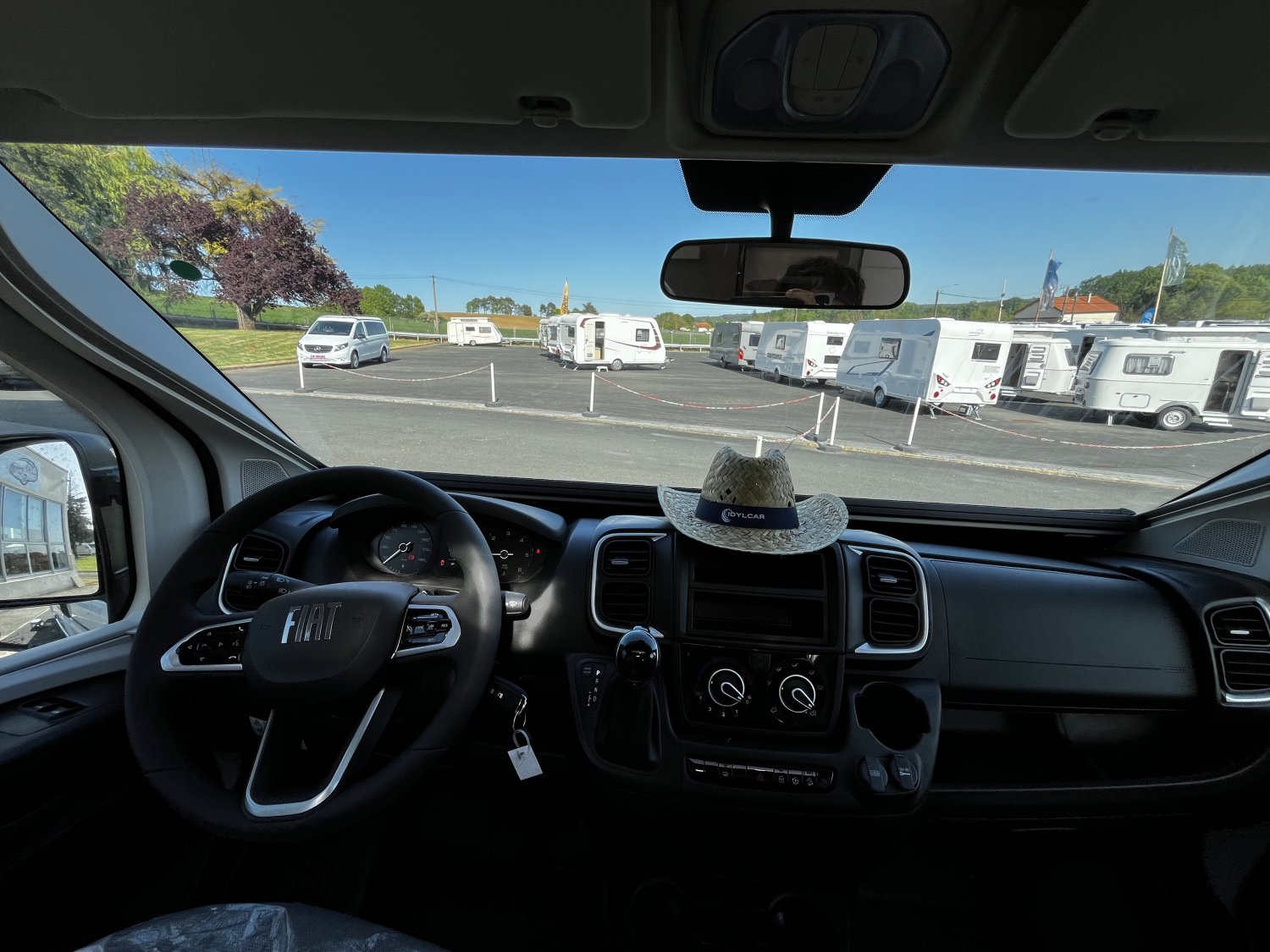 Antoine Caravanes et Camping Car COMPACT DC Adria