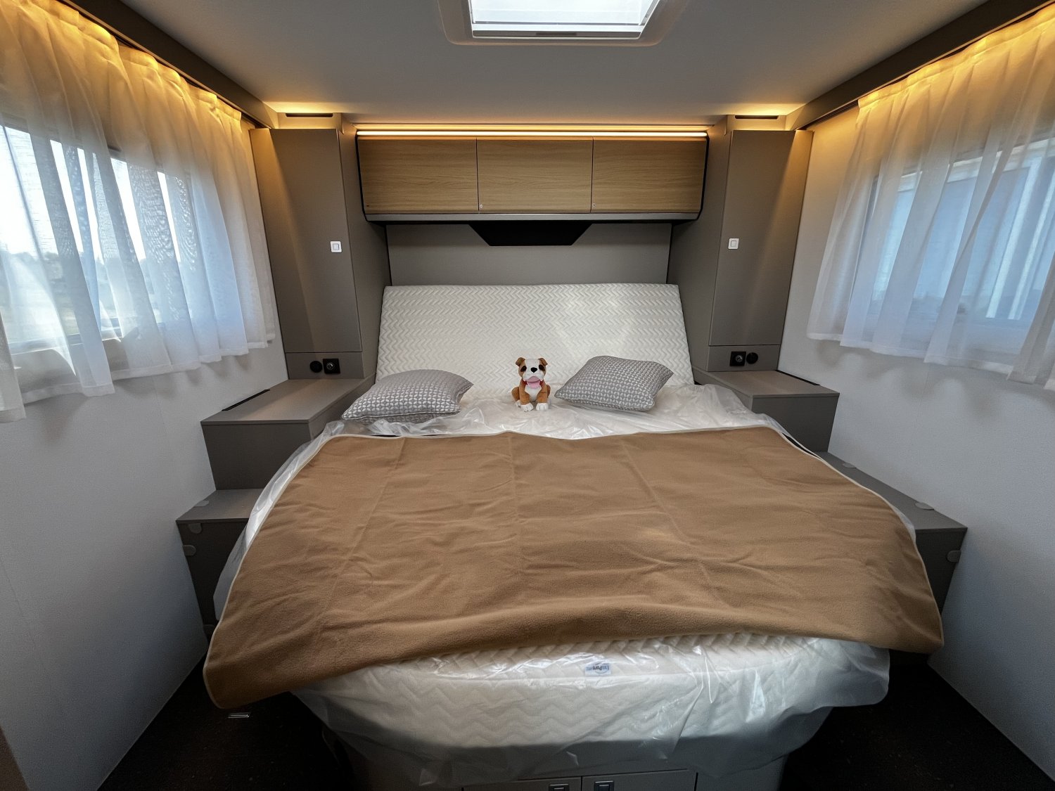 Antoine Caravanes et Camping Car COMPACT DC Adria