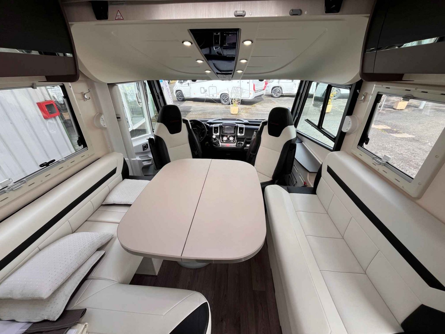Antoine Caravanes et Camping Car CHAUSSON 6010 EXALTIS Chausson
