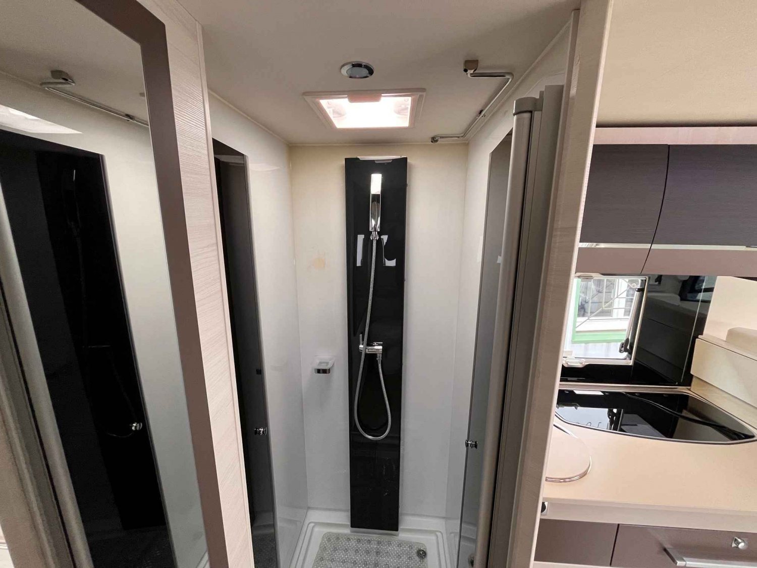 Antoine Caravanes et Camping Car CHAUSSON 6010 EXALTIS Chausson