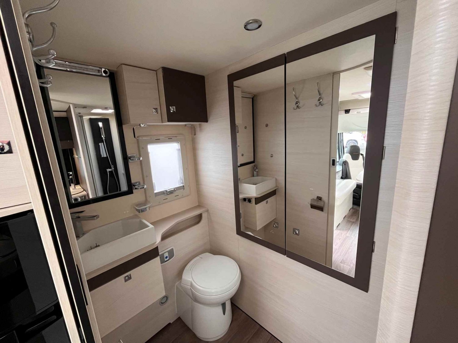 Antoine Caravanes et Camping Car CHAUSSON 6010 EXALTIS Chausson