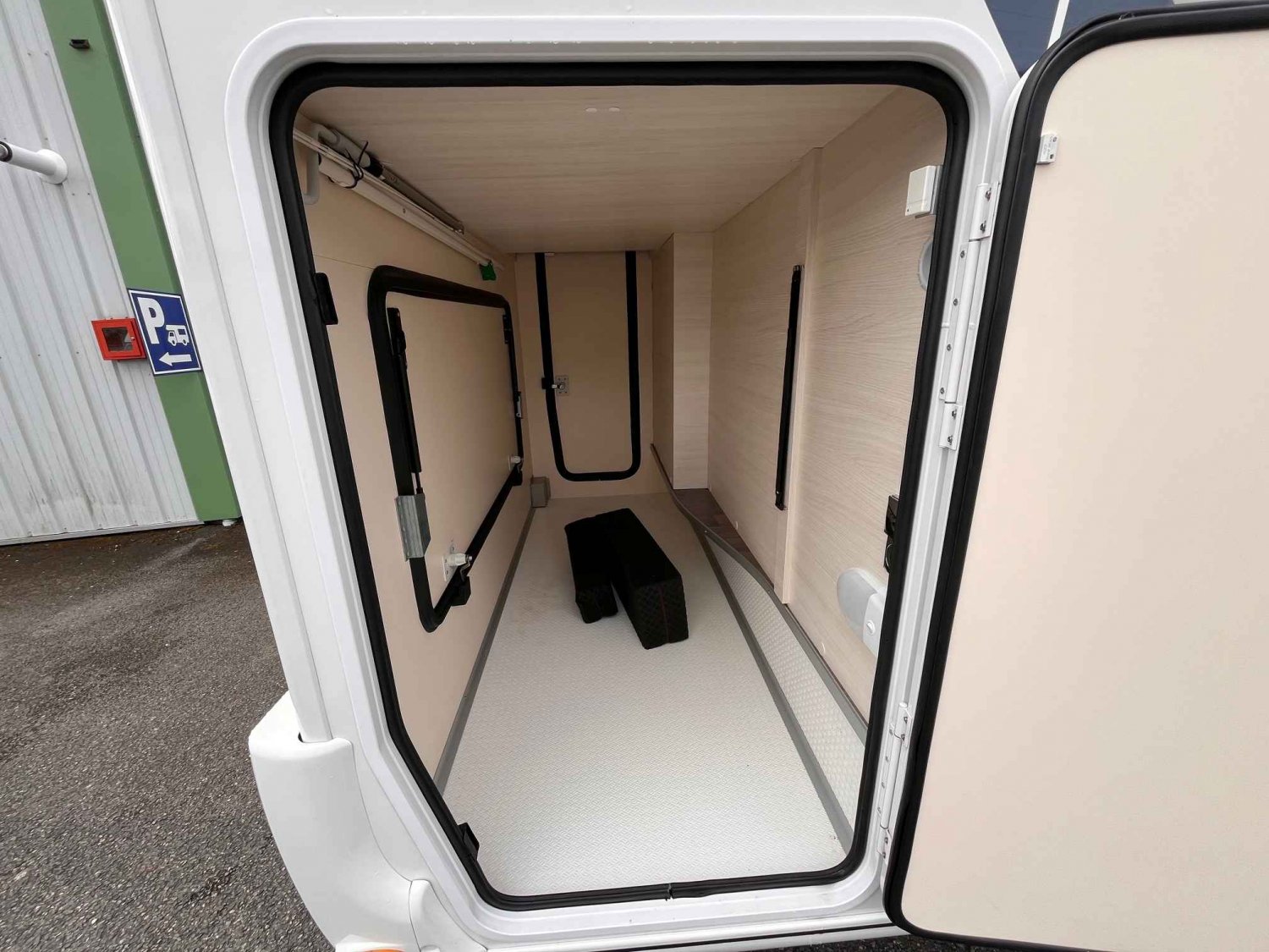 Antoine Caravanes et Camping Car CHAUSSON 6010 EXALTIS Chausson