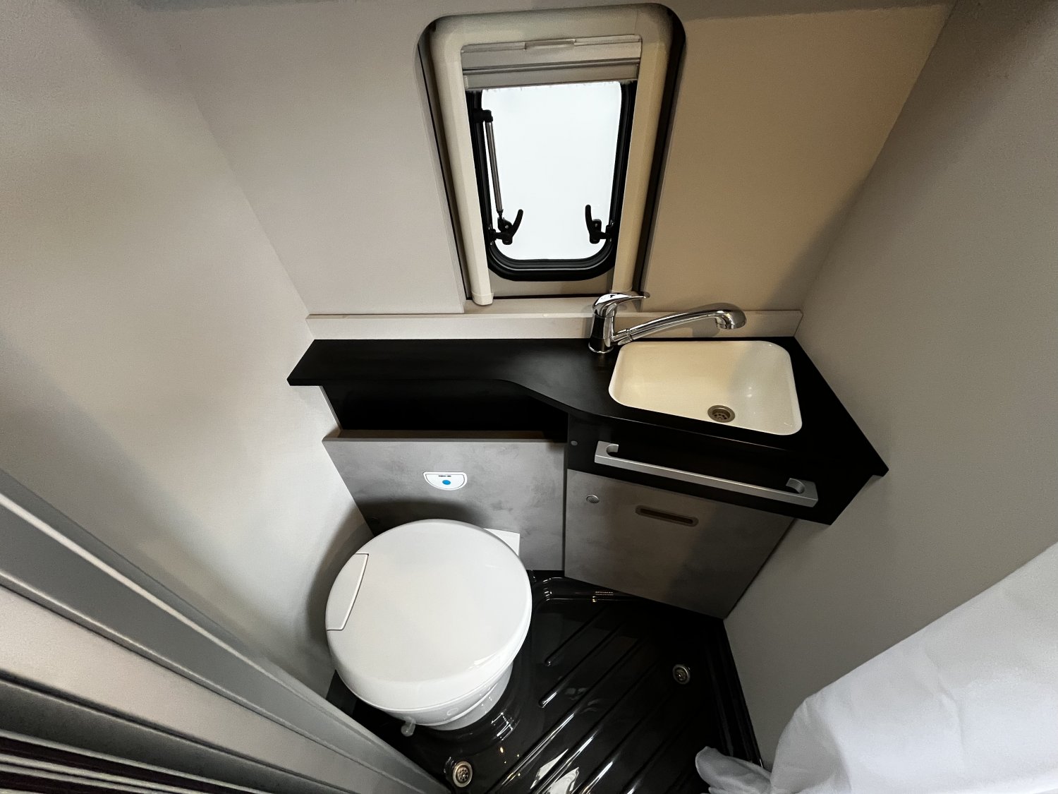 Antoine Caravanes et Camping Car FULL 600 3C Cartier / Brisebras
