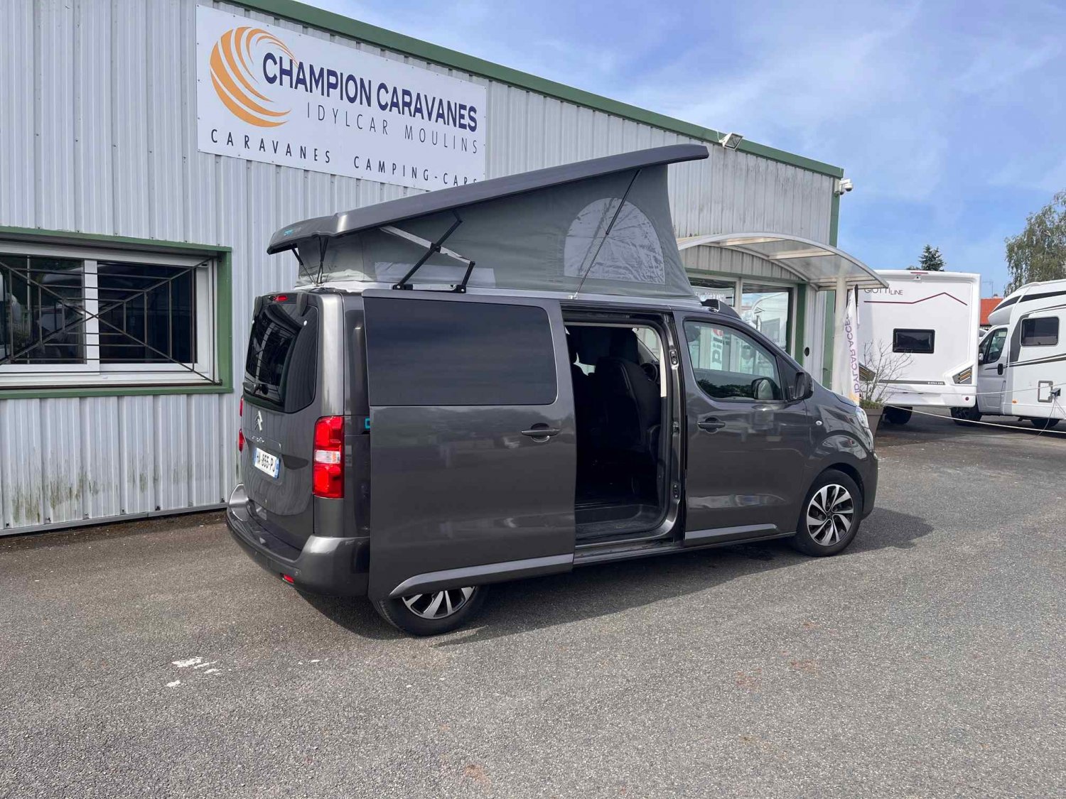Antoine Caravanes et Camping Car POSSL CAMPSTER Possl