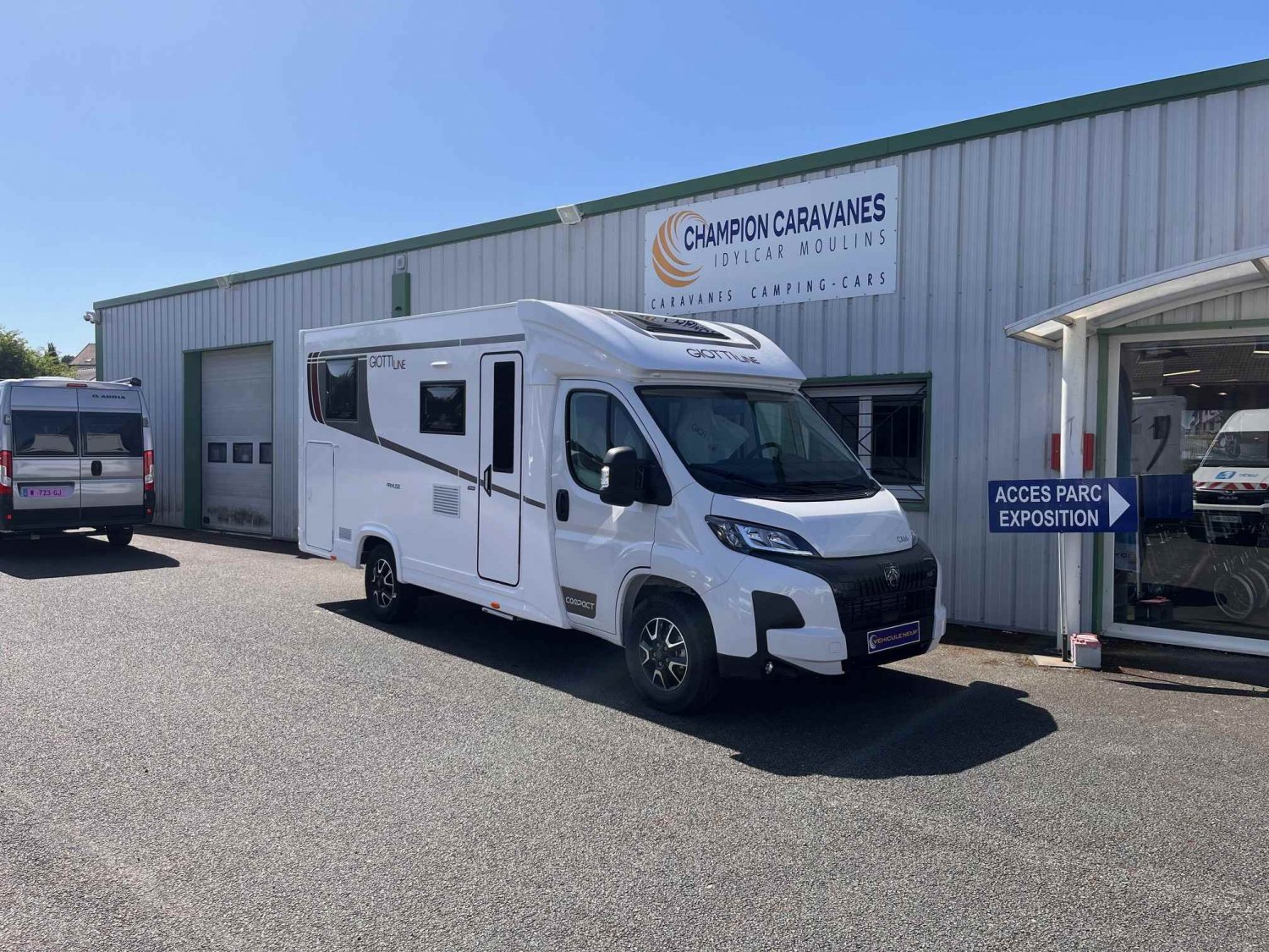 Antoine Caravanes et Camping Car - Giottiline GIOTTI LINE COMPACT CX66 à 64 900 &euro;