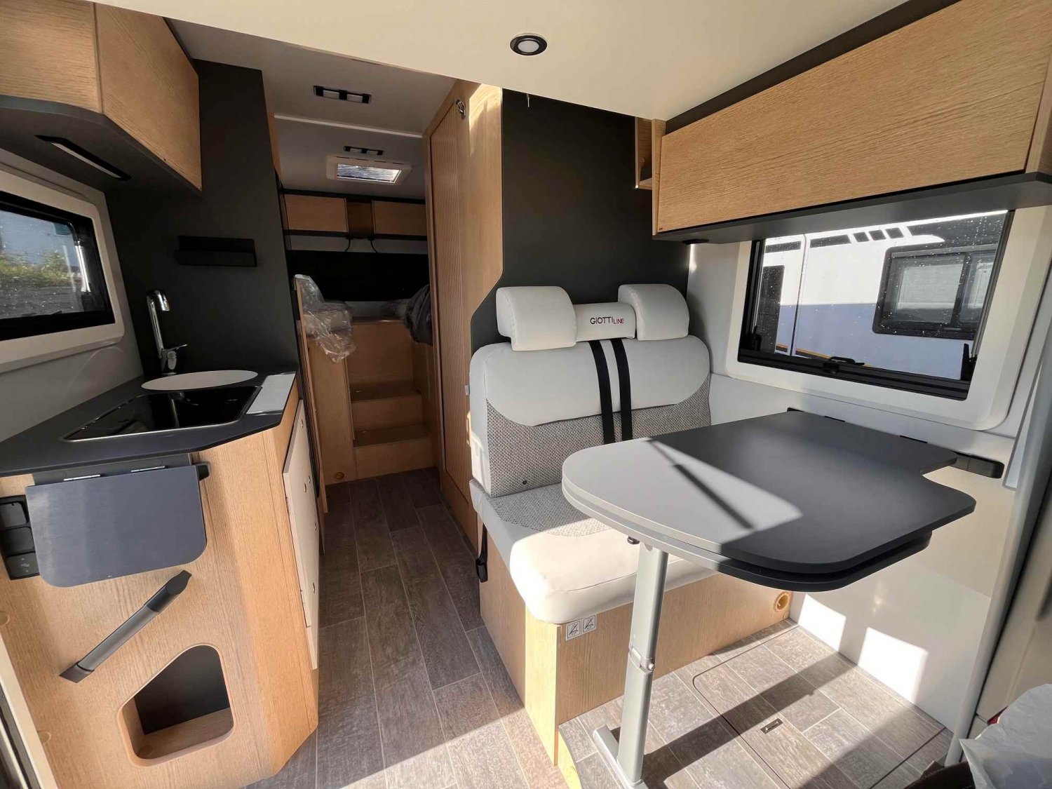 Antoine Caravanes et Camping Car GIOTTI LINE COMPACT CX66 Giottiline