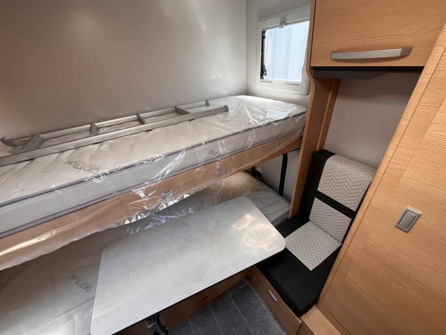 Antoine Caravanes et Camping Car GIOTTI LINE SIENA 396 Giottiline
