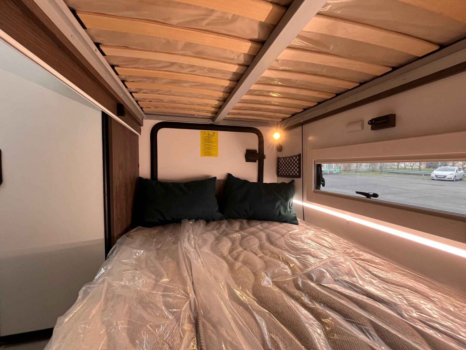 Antoine Caravanes et Camping Car BENIMAR TESSORO 425 Benimar