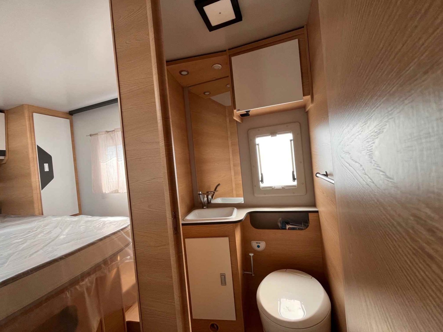 Antoine Caravanes et Camping Car SIENA 397 S EDITION LIMITEE Giottiline